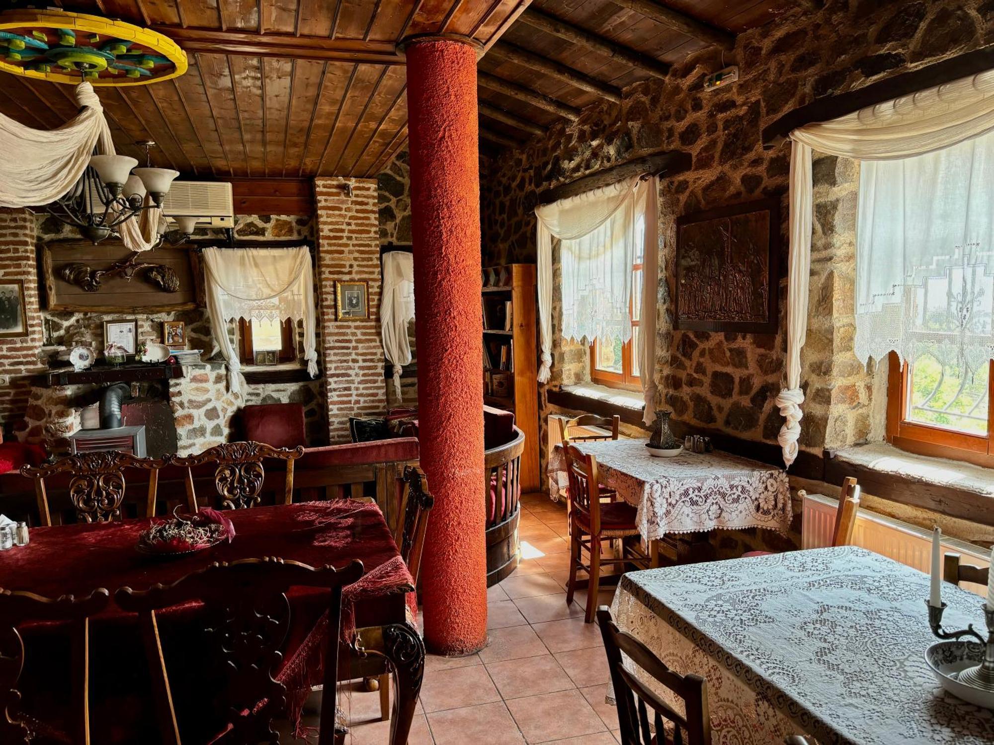Iaspis Guesthouse Sidhirokhorion Exterior photo