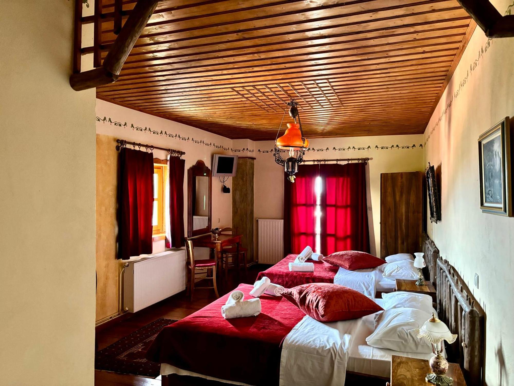 Iaspis Guesthouse Sidhirokhorion Exterior photo