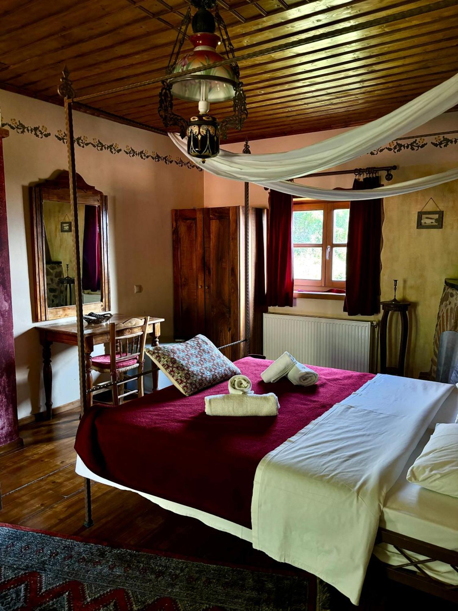 Iaspis Guesthouse Sidhirokhorion Exterior photo