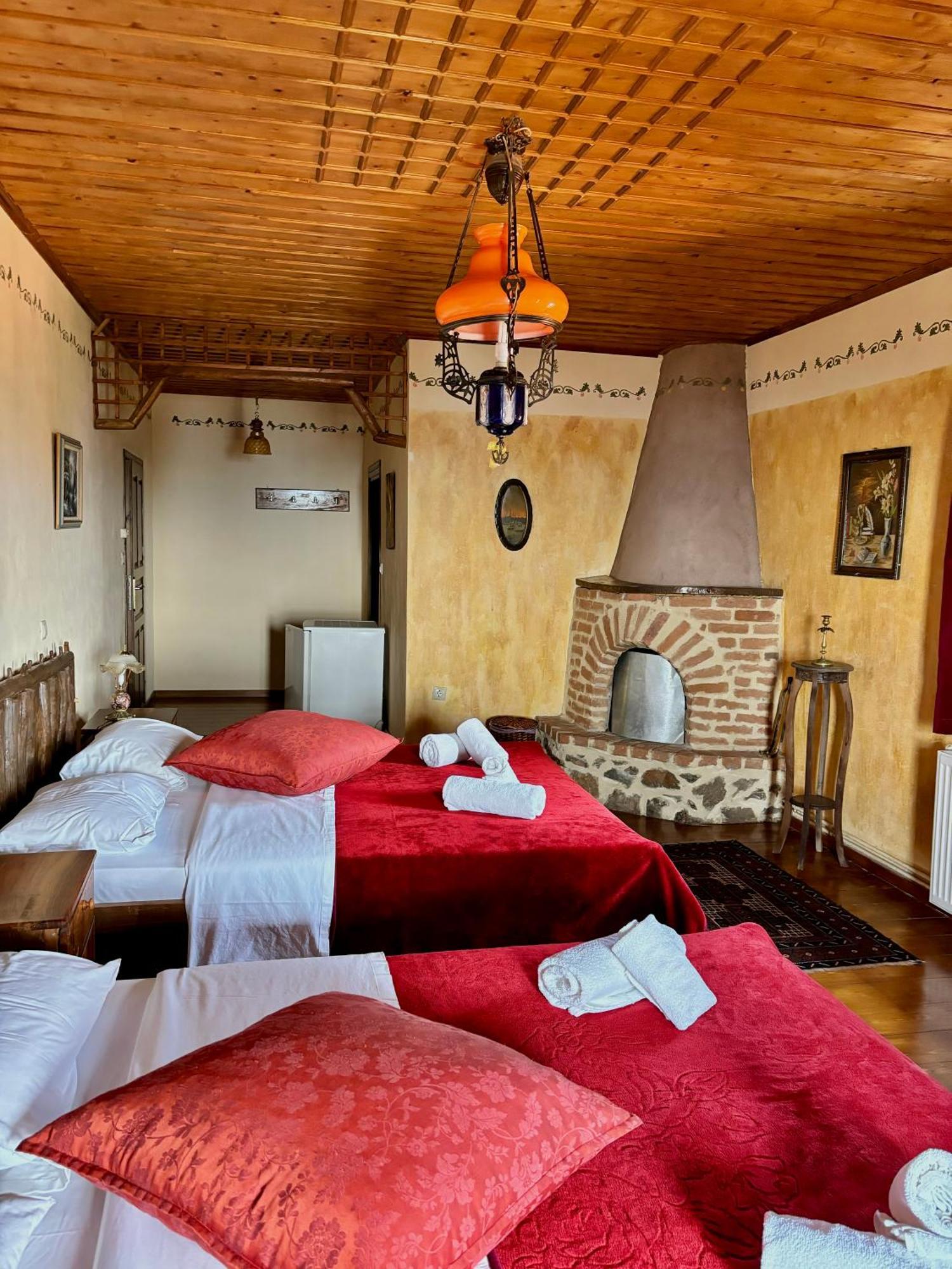 Iaspis Guesthouse Sidhirokhorion Exterior photo