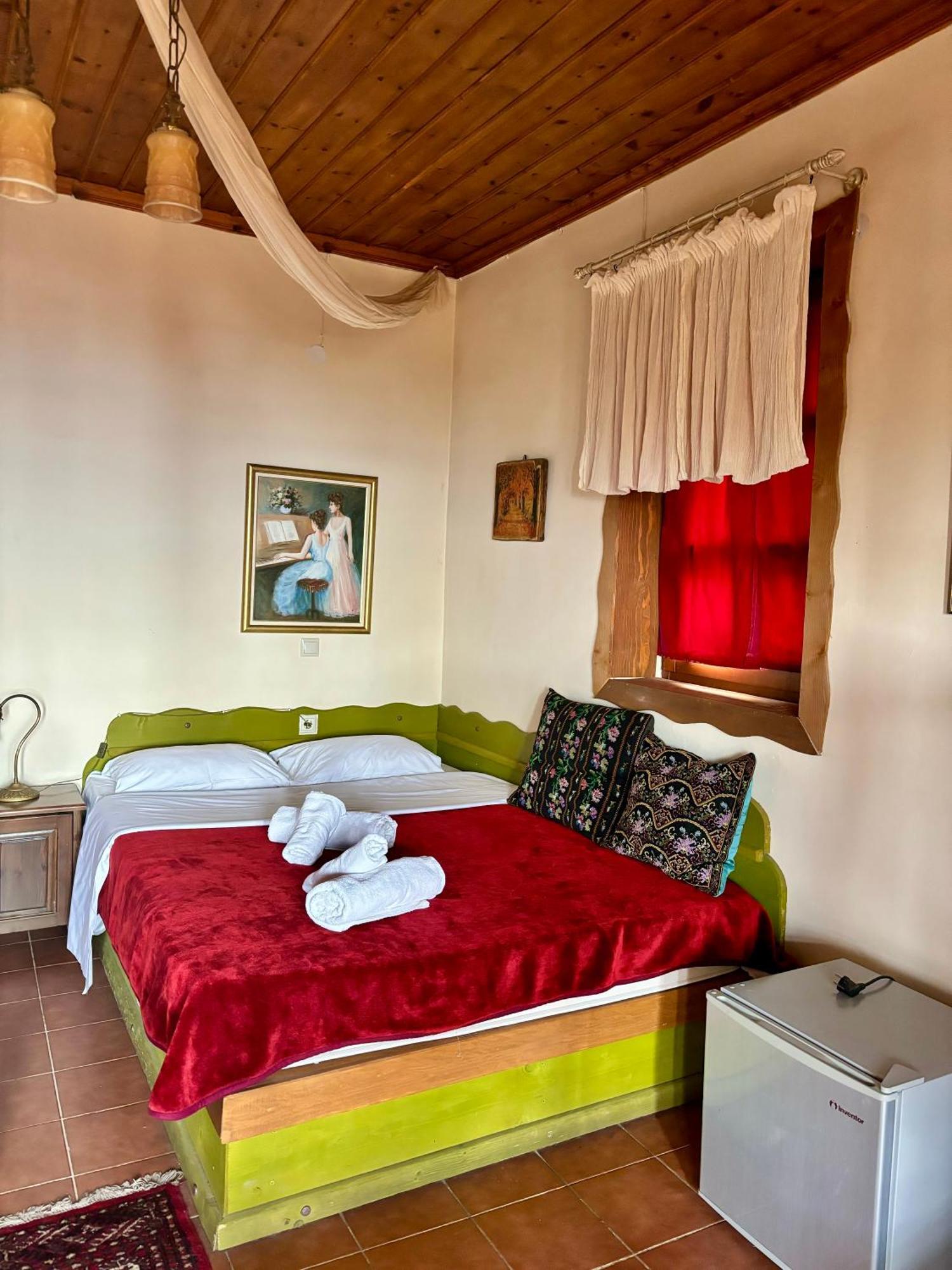 Iaspis Guesthouse Sidhirokhorion Exterior photo